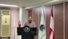 Potret Pembina LPM Penalaran saat sambutan (Foto: Ist)