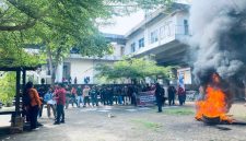 Suasana Demonstrasi LK FEB UNM, (Foto: Ist)