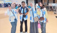 Potret mahasiswa UNM yang melakukan KKN di Malaysia. (Foto: ist.)