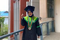 Potret Nurlia wisudawan terbaik FIP UNM, (Foto: Ist.)