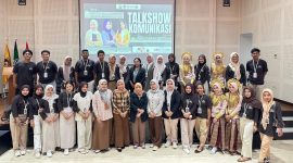 Potret bersama Talkshow Komunikasi (Foto: Ist.)