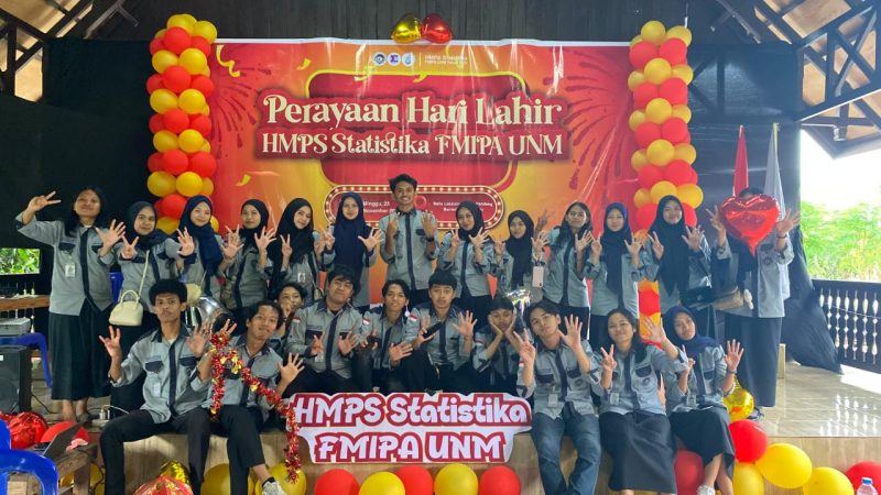 Suasana foto perayaan hari lahir  HMPS Statistika FMIPA UNM, (Foto: Ist.)