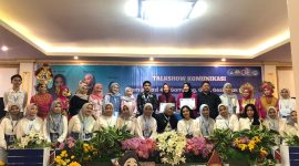 Foto bersama pemateri Talkshow Komunikasi kelas 04 Administrasi Pendidikan (Foto: Rahmadani)