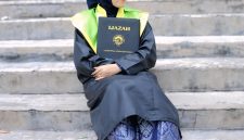 Potret Satriani saat Wisuda, (Foto: Ist.)