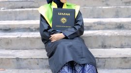 Potret Satriani saat Wisuda, (Foto: Ist.)
