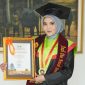Potret Andi Dio Nurul Awalia Wisudawan Terbaik Fakultas Teknik Periode November (Foto: Ist)