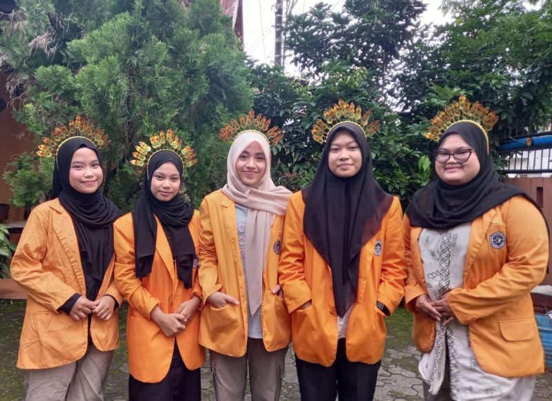 Potret tim mahasiswi PGSD UNM dalam ajang lomba KTI Nasional, (Foto: Ist.)