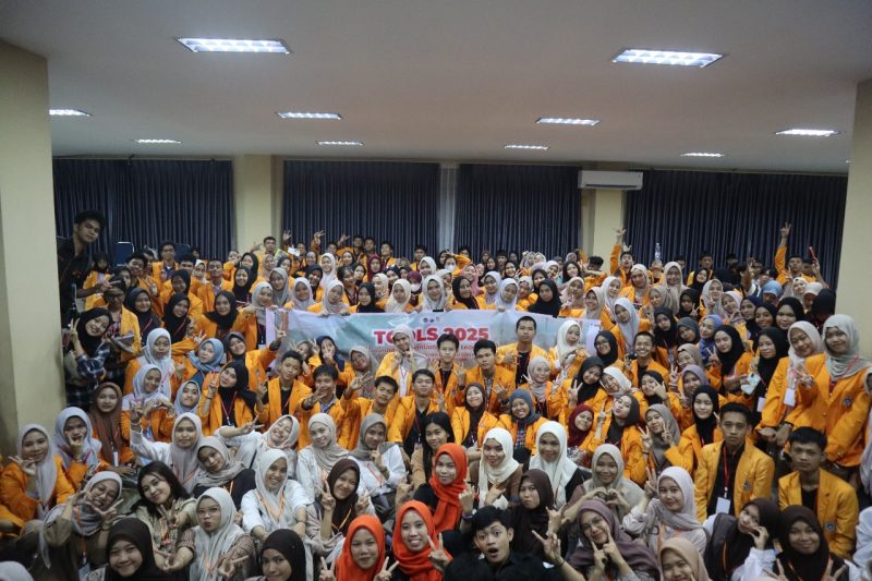 Potret Peserta TOOLS 2025 di Aula Gedung Bahasa Arab UNM (Foto: Ist)