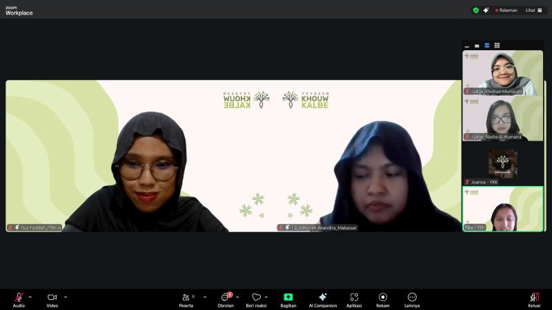 Potret tim mahasiswi JTIK saat mempresentasikan hasil inovasi yang telah mereka rancang pada (30/11), (Foto: Ist.)