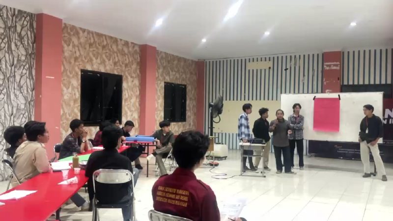 Foto saat LK II BEM FEB UNM sedang berlansung (foto:ist.)
