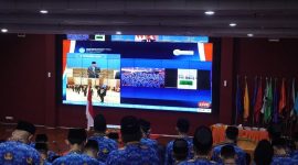Potret Sekjen Dikti-Saintek saat memberikan sambutan secara daring pada kegiatan pelantikan, (Foto: Nur Mardatillah)