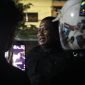 Potret Kepala Unit Pelaksana Teknis (UPT) Keamanan saat di mintai keterangan (Foto: Hafid Budiawan)