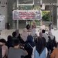Suasana diskusi publik di Pelataran Gedung BU FEB UNM (Foto: Ist.)