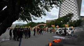 Aksi Demonstrasi oleh HMI Komisariat UNM di Jl. A.P. Pettarani, (Foto: Ist.)