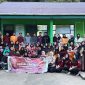 Potret dokumentasi kegiatan social project HMPS pendidikan sosiologi di desa Barania. (Foto: Ist)
