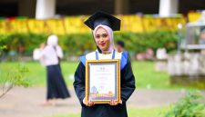 Potret Nur Faizah Alim, Lulusan terbaik FMIPA UNM (Foto:Ist)