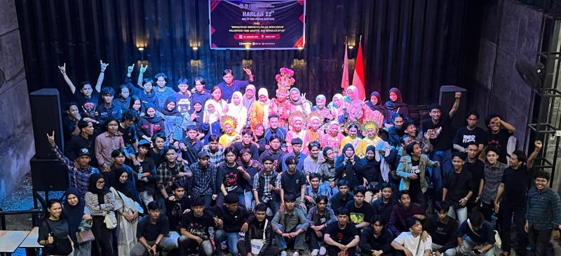 Potret bersama pengurus HME FT-UNM pada kegiatan harlah ke-22, (Foto: Ist.)