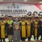 Foto bersama seluruh mahasiswa terbaik fakultas, (Foto: alyani fajrina nursyabri)