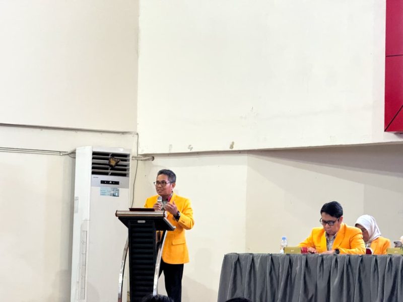 Potret Dekan FT UNM saat menyampaikan sambutan (Foto: Alyani Fajrina Nursyabri)