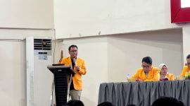 Potret Wakil Dekan III FT UNM saat menyampaikan Laporan sambutan (Foto: Alyani Fajrina Nursyabri)