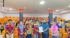 Foto bersama pengurus Hima AP FIP UNM di Aula Kantor Kecamatan Rappocini, (Foto: Ist.)