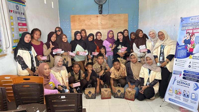 Potret mahasiswa Prodi Gizi UNM dan remaja di Desa Galesong Kota, (Foto: Ist.)