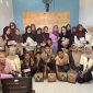 Potret mahasiswa Prodi Gizi UNM dan remaja di Desa Galesong Kota, (Foto: Ist.)
