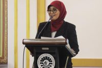 Potret Farida Patittingi saat memberikan sambutan di Ramah Tamah FIP UNM, (Foto: Dok. Profesi)