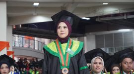 Potret Siska Tulhidaya wisudawan terbaik FIP UNM Periode Februari 2026, (Foto: Dok. Profesi)
