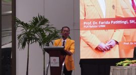 Potret Hamsu A. Gani, Ketua IKA saat memberikan sambutan di acara ramah tamah Fakultas Teknik Universitas Negeri Makassar, (Foto: Muhammad Yusran)