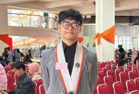 Potret Muhammad Fernanda Putra di Perayaan Wisuda UNM, (Foto: Ist.)