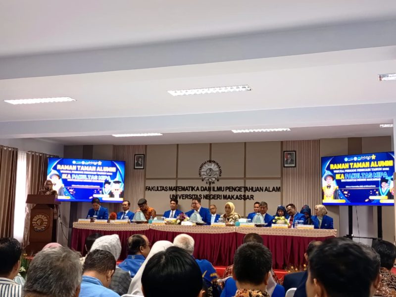 Potret WR II saat menyampaikan sambutan di Ramah Tamah Alumni, (Foto: Nur Hafizhah)