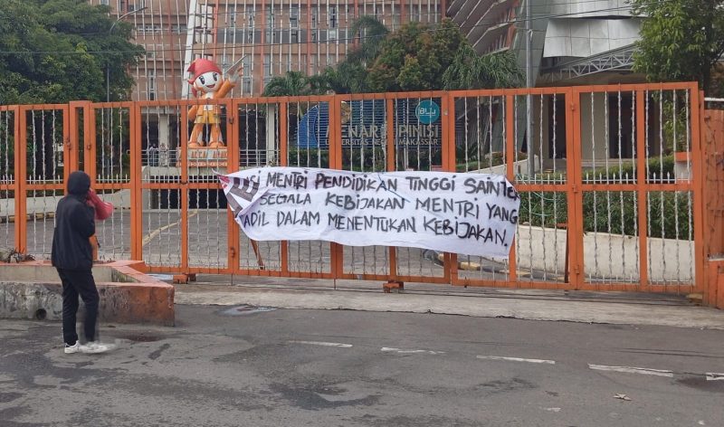 Suasana aksi demontrasi Aliansi UNM Bersatu, (Foto: Hafid Bufiawan)