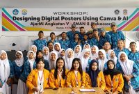 Foto bersama peserta dan penyelenggara setelah Workshop Designing Digital Posters Using Canva & AI berlangsung, (Foto: Ist.)