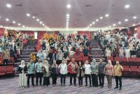 Foto bersama peserta dan penyelenggara kegiatan Penguatan Kapasitas Hak Asasi Manusia, (Foto: Arya Dewa)