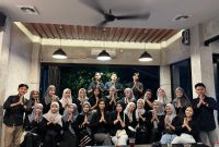 Foto kelas PBSI D angkatan 2023 saat buka puasa bersama, (Foto: Ist.)