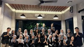 Foto kelas PBSI D angkatan 2023 saat buka puasa bersama, (Foto: Ist.)