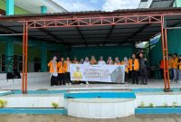 Foto bersama saat pelepasan mahasiswa program MBKM di SMPN 2 Sungguminasa Gowa, (Foto: Ist.)