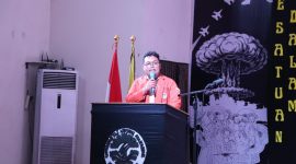 Potret Ketua Angkatan Ekuilibrium 2024 saat memberi sambutan (Foto: Winda Pratiwi Agus Tina)