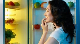 Ilustrasi memilih makanan diet saat berpuasa, (Foto: Int.)
