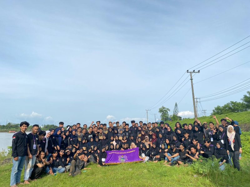 Potret Foto Bersama Himpunan Pelajar Mahasiswa Masserempulu, (Foto: Ist.)