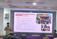 Potret Pemaparan Materi Penulisan Subproposal Oleh Asri Ismail, (Foto: Dok. Profesi)