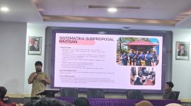 Potret Pemaparan Materi Penulisan Subproposal Oleh Asri Ismail, (Foto: Dok. Profesi)