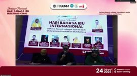 Potret Dekan FBS saat Memberikan Sambutan Pembukaan di Seminar Nasional, (Foto: Muhammad Syarif)