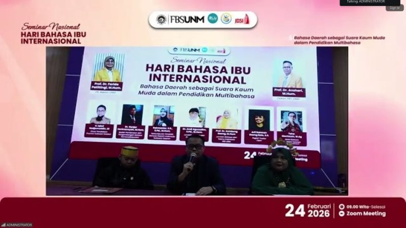 Potret Dekan FBS saat Memberikan Sambutan Pembukaan di Seminar Nasional, (Foto: Muhammad Syarif)