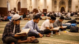 Ilustrasi Jamaah yang Melaksanakan I’tikaf di Masjid pada Bulan Ramadhan, (Foto: Ai.)