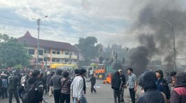 Potret Sejumlah Massa Aksi saat Demonstrasi, (Foto: Dok. Profesi)