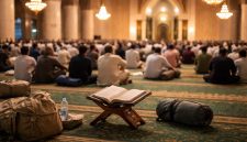 Ilustrasi Jamaah sedang I'tikaf di Masjid, (Foto: Ai.)