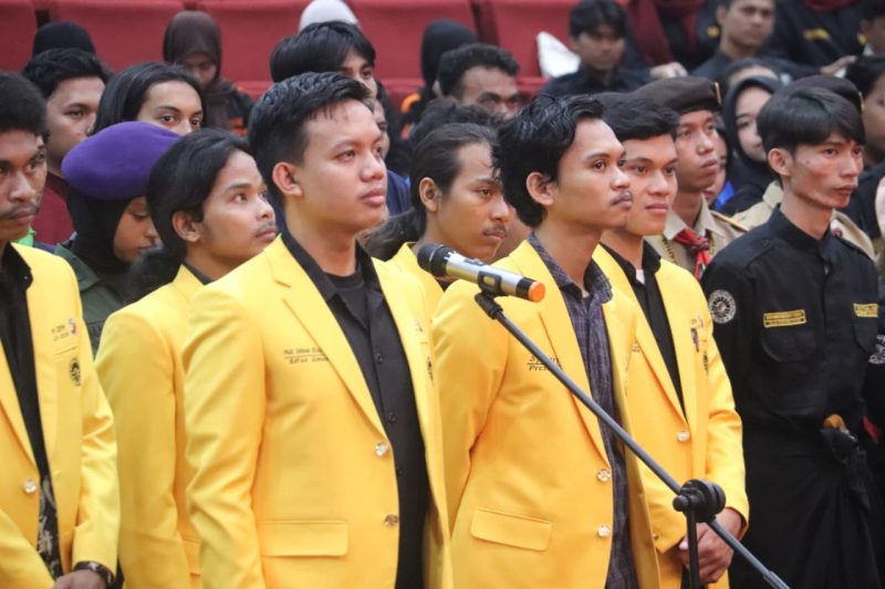 Potret Jajaran Pengurus LK UNM saat Pelantikan Tahun Lalu, (Foto: Dok. Profesi)