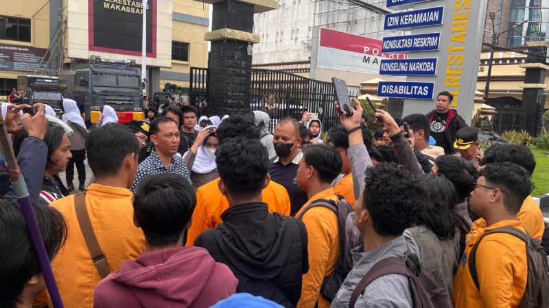 Potret Suasana Aksi Aliansi Mahasiswa Olahraga di Depan Polrestabes Makassar, (Foto: Ist.)